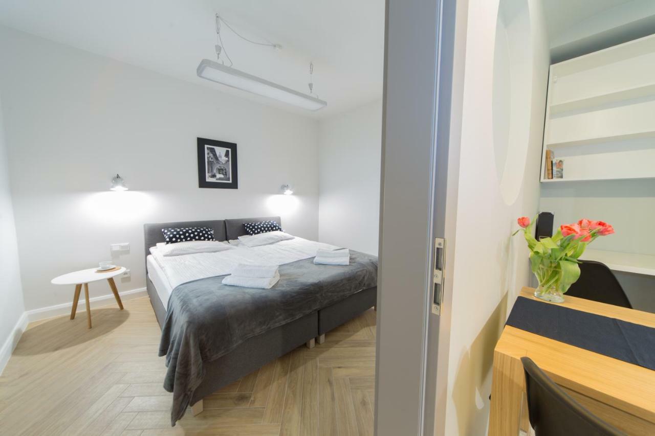 M5 Main Square Stylish One Bedroom Krasków Exterior foto